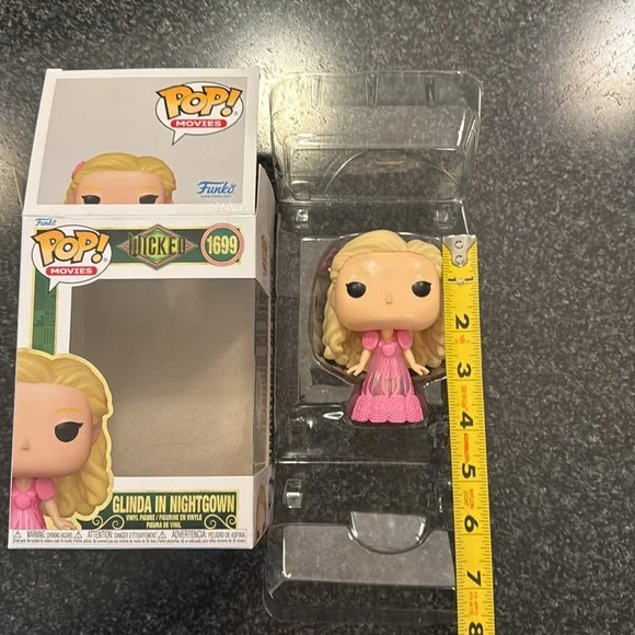 Funko Pop! Wicked Glinda in Nightgown - Picture 2 of 6